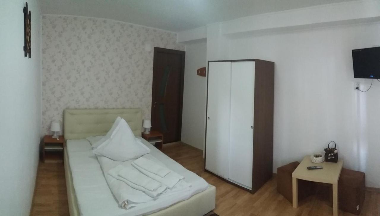 Hotel Casa Katalina 2 Buşteni Zewnętrze zdjęcie