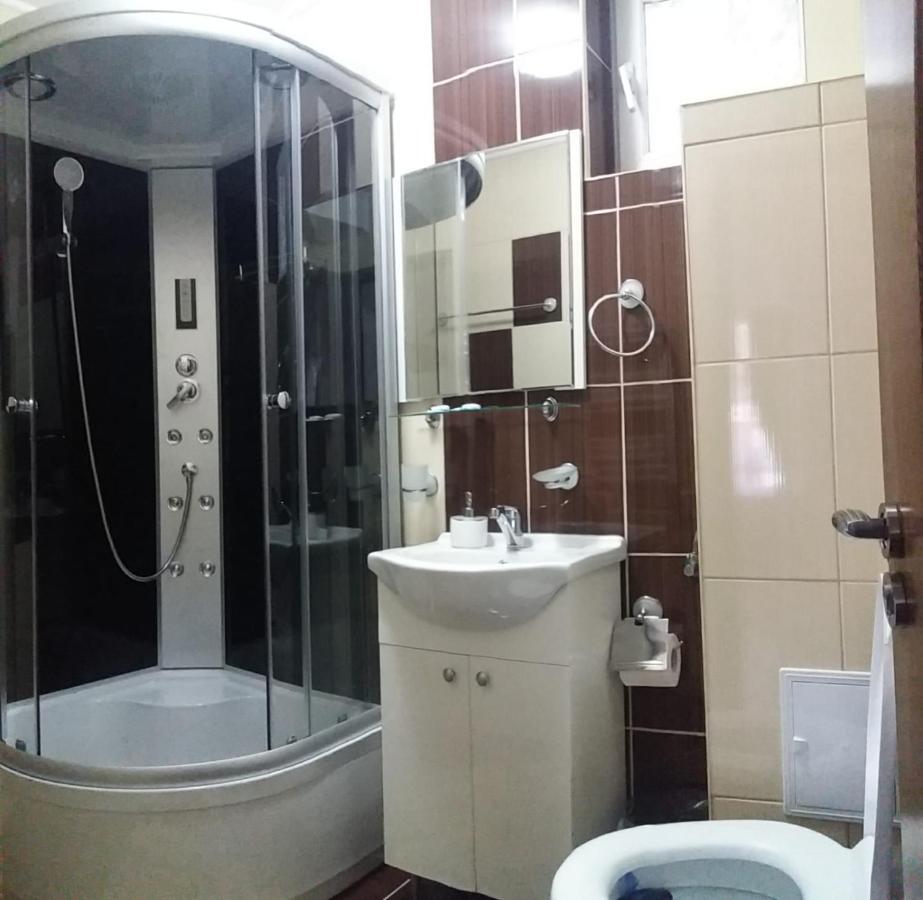 Hotel Casa Katalina 2 Buşteni Zewnętrze zdjęcie